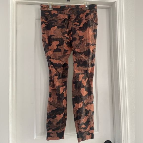 Lululemon Scuba High-Ride Jogger Camo - Picture 2 of 4